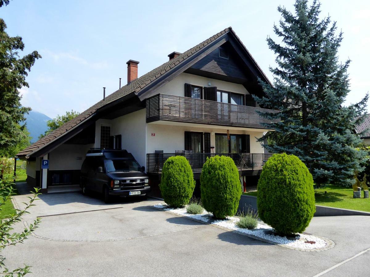 Apartment Galerija Radovljica Exterior photo